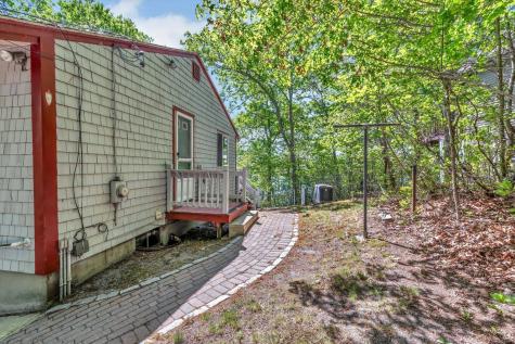 40 Lakeview Boulevard Plymouth MA 02360