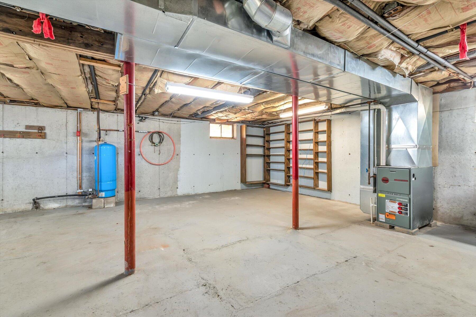 40 Lakeview Boulevard Plymouth MA 02360