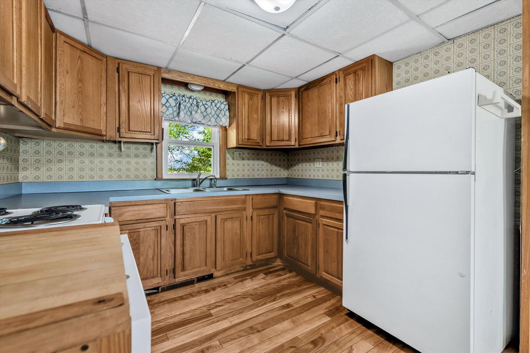 40 Lakeview Boulevard Plymouth MA 02360