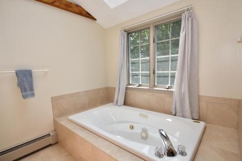 10 Tower Hill Drive MA 02563