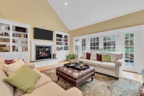 11 Manor Drive East Sandwich MA 02537