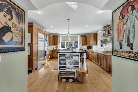 77 The Heights Mashpee MA 02649