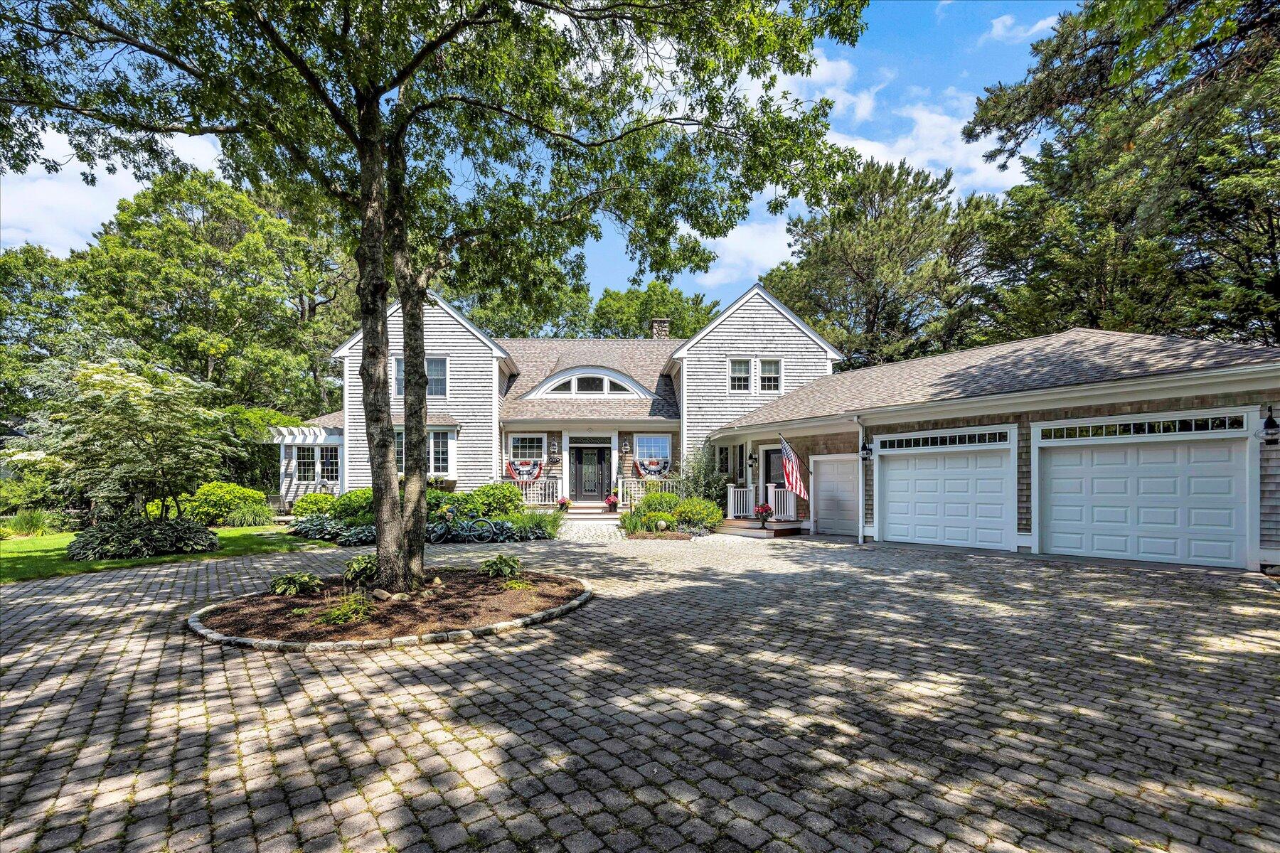 77 The Heights Mashpee MA 02649