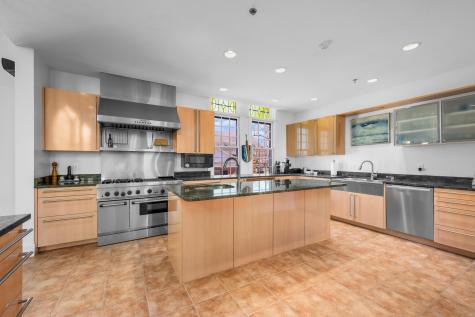 143 Main Street Sandwich MA 02563
