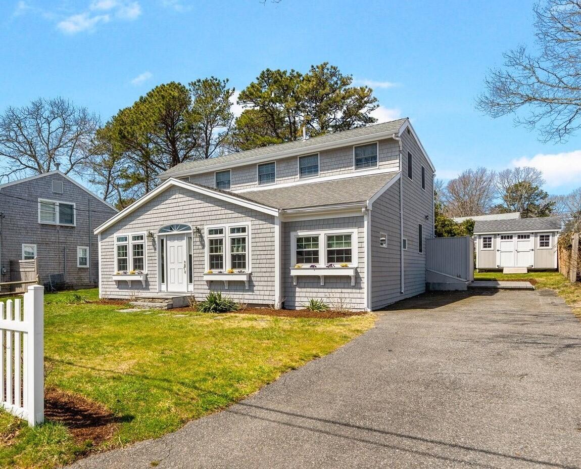 37 Uncle Henrys Road Mashpee MA 02649