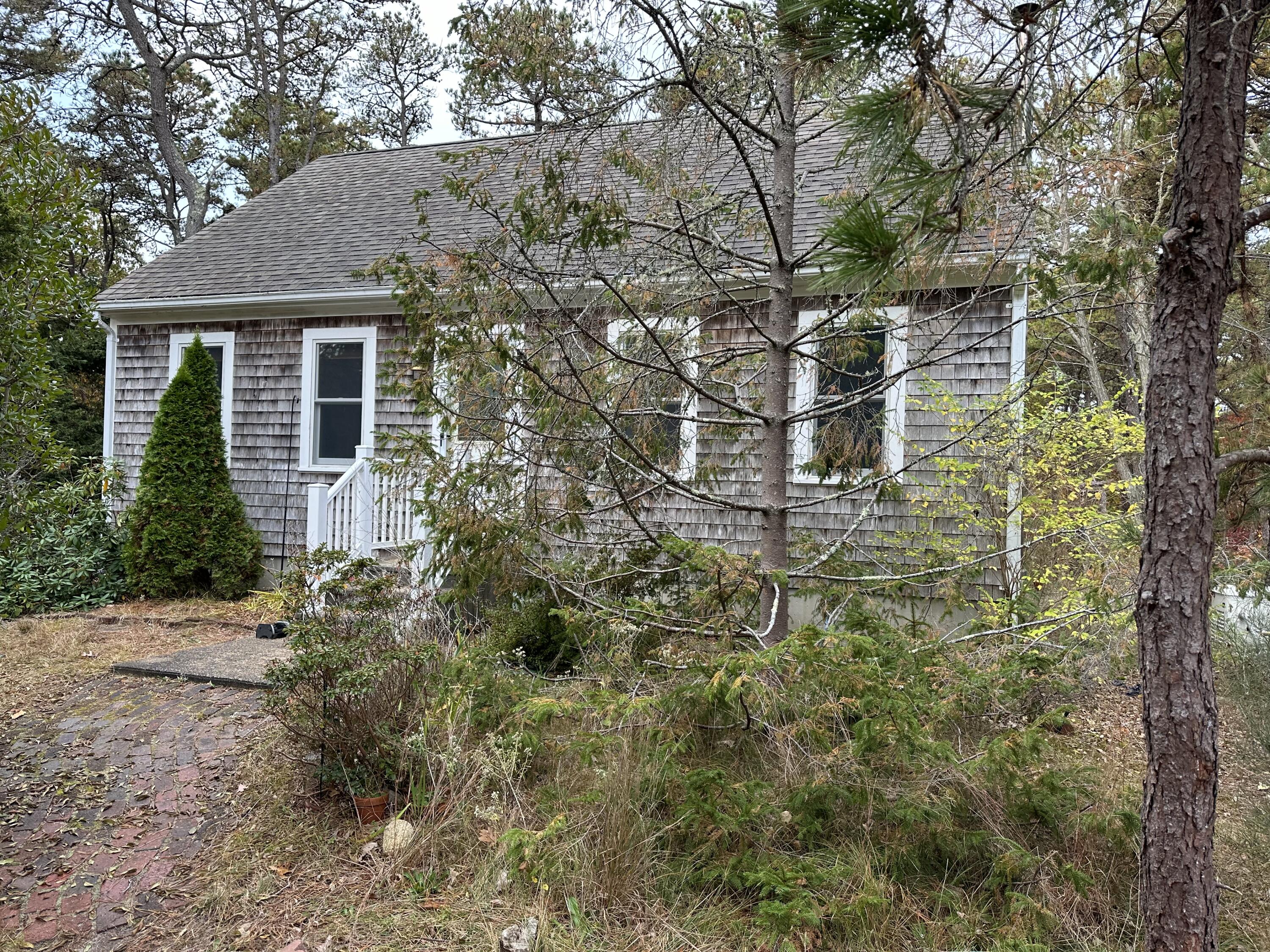 16 Warren Street Wellfleet MA 02667