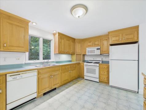 52 Barque Circle Dennis MA 02660