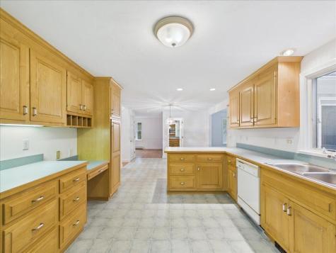 52 Barque Circle Dennis MA 02660
