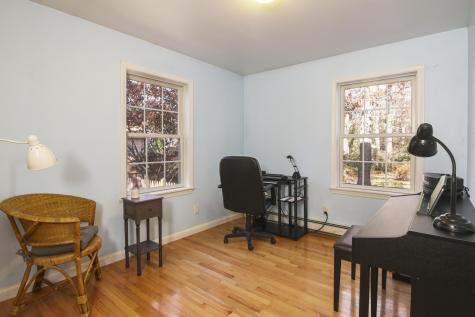 18 Regis Road East Falmouth MA 02536