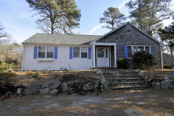 19 Seamans Lane Brewster MA 02631