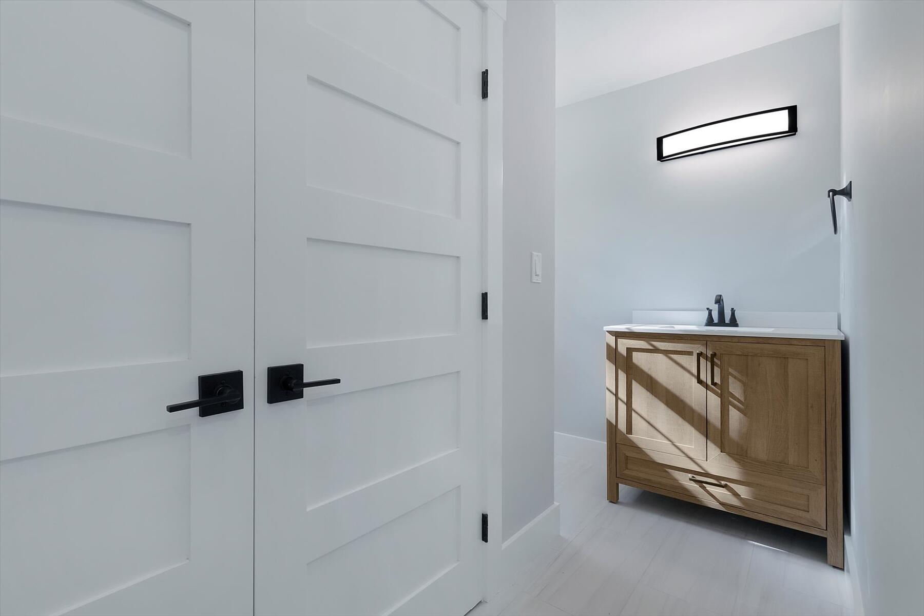 15 Square Rigger Lane Barnstable MA 02601