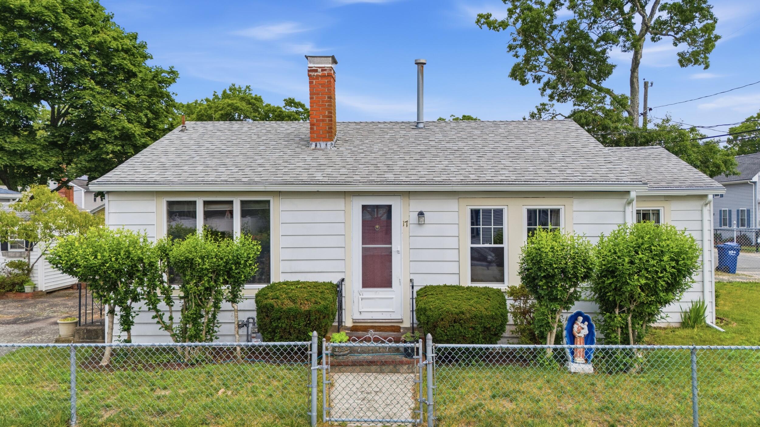 17 Swift Avenue Wareham MA 02571