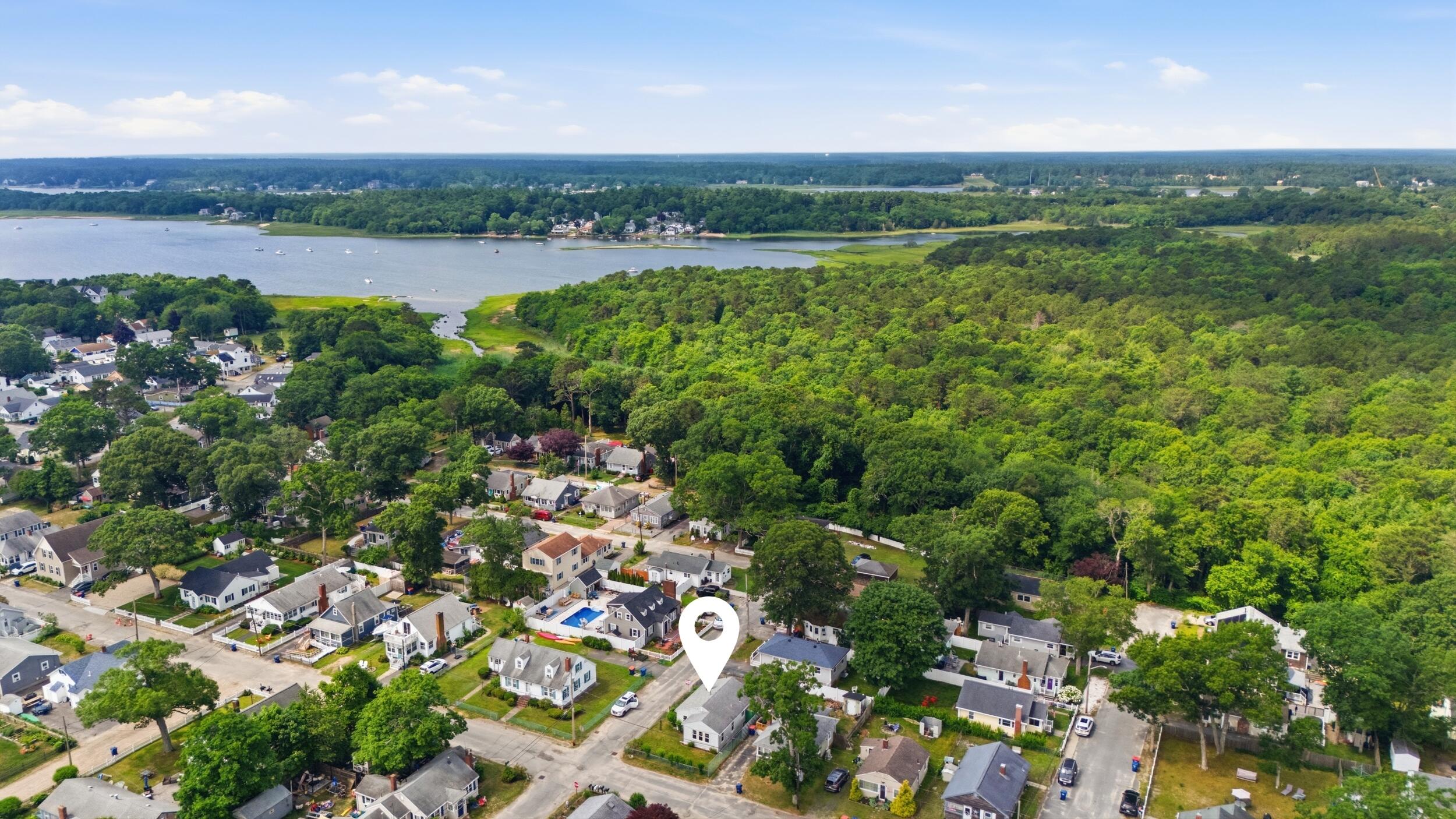 17 Swift Avenue Wareham MA 02571