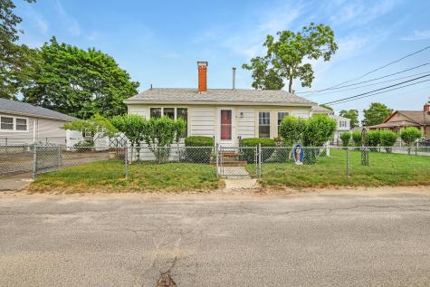 17 Swift Avenue Wareham MA 02571