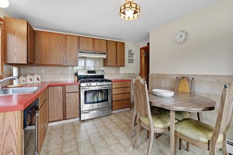 17 Swift Avenue Wareham MA 02571