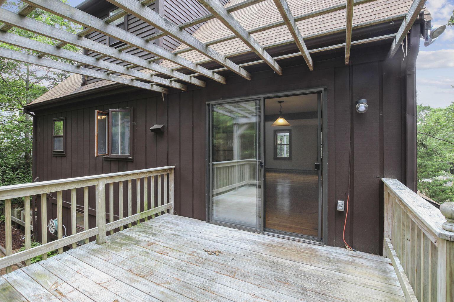 20 Lakewood Drive Mashpee MA 02649