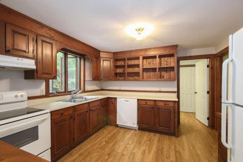 20 Lakewood Drive Mashpee MA 02649