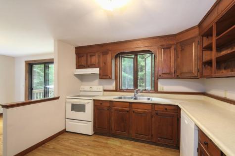 20 Lakewood Drive Mashpee MA 02649