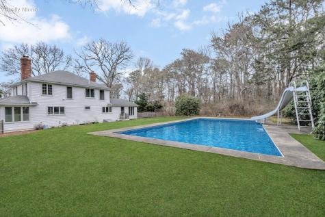 20 Howland Lane Sandwich MA 02537