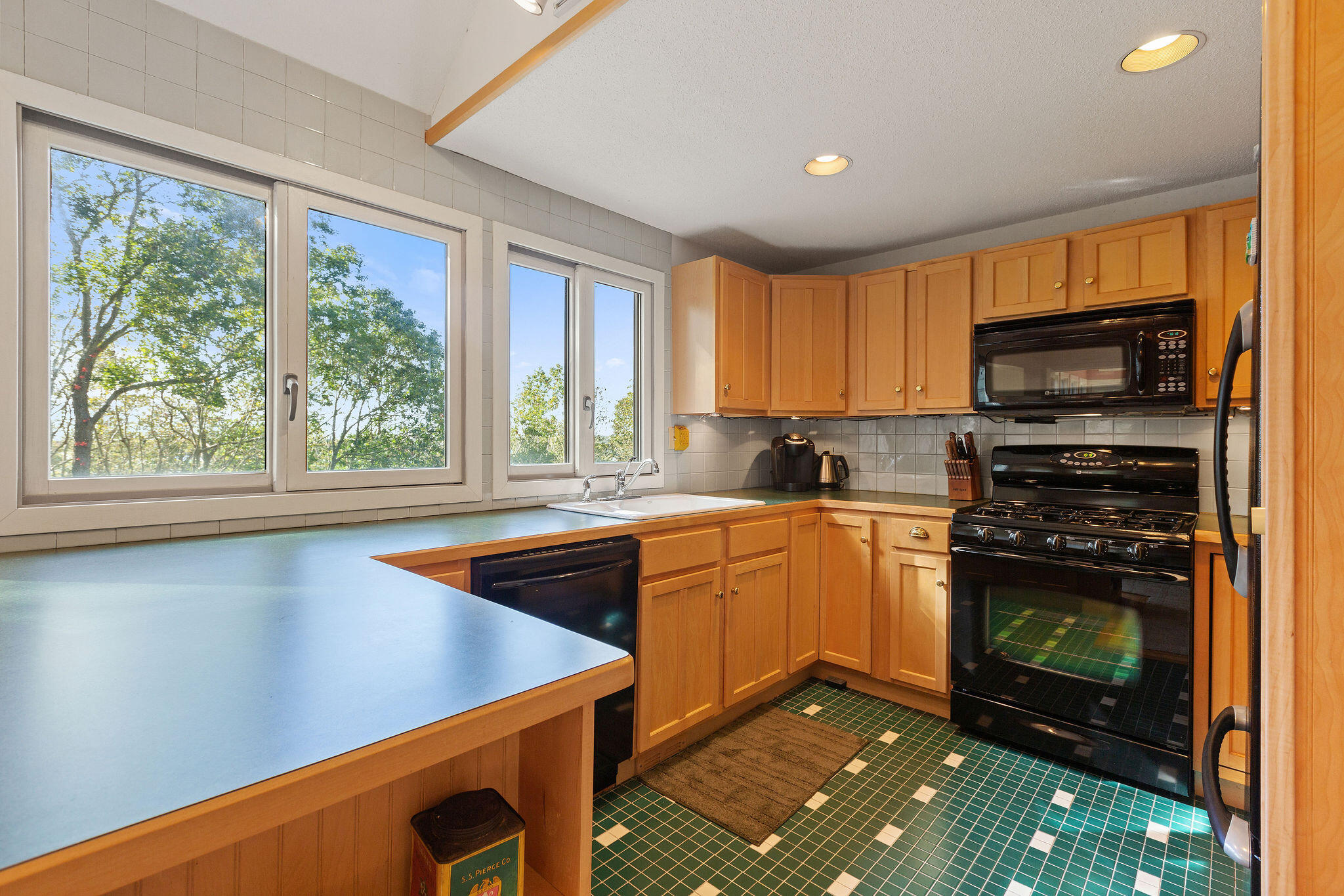 96 Pimlico Pond Road Mashpee MA 02649