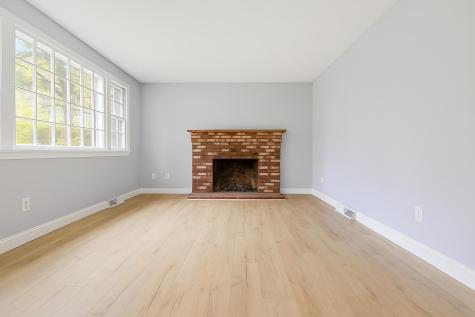 49 Street Marks Road Falmouth MA 02540