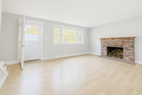 49 Street Marks Road Falmouth MA 02540