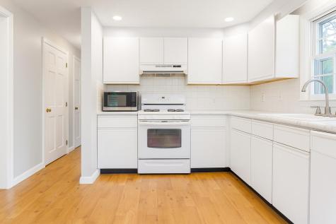 49 Street Marks Road Falmouth MA 02540