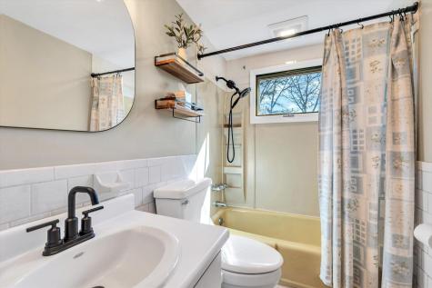 26 Rainbow Lane Mashpee MA 02649