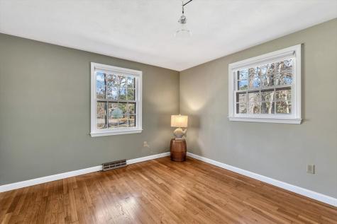 26 Rainbow Lane Mashpee MA 02649