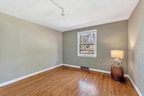 26 Rainbow Lane Mashpee MA 02649