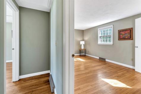 26 Rainbow Lane Mashpee MA 02649