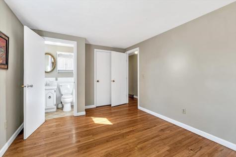 26 Rainbow Lane Mashpee MA 02649