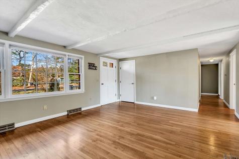 26 Rainbow Lane Mashpee MA 02649