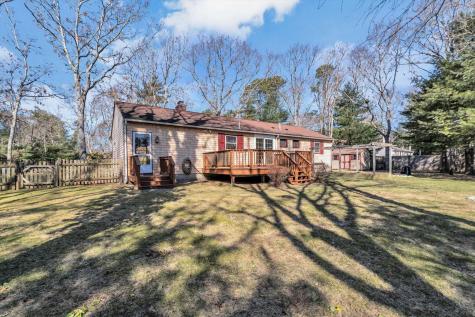 26 Rainbow Lane Mashpee MA 02649