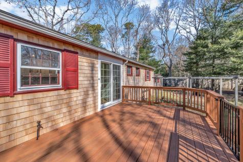 26 Rainbow Lane Mashpee MA 02649