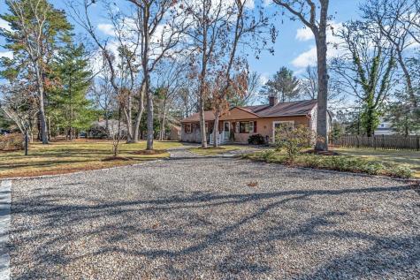 26 Rainbow Lane Mashpee MA 02649