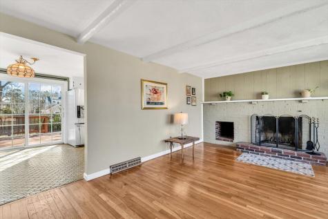 26 Rainbow Lane Mashpee MA 02649