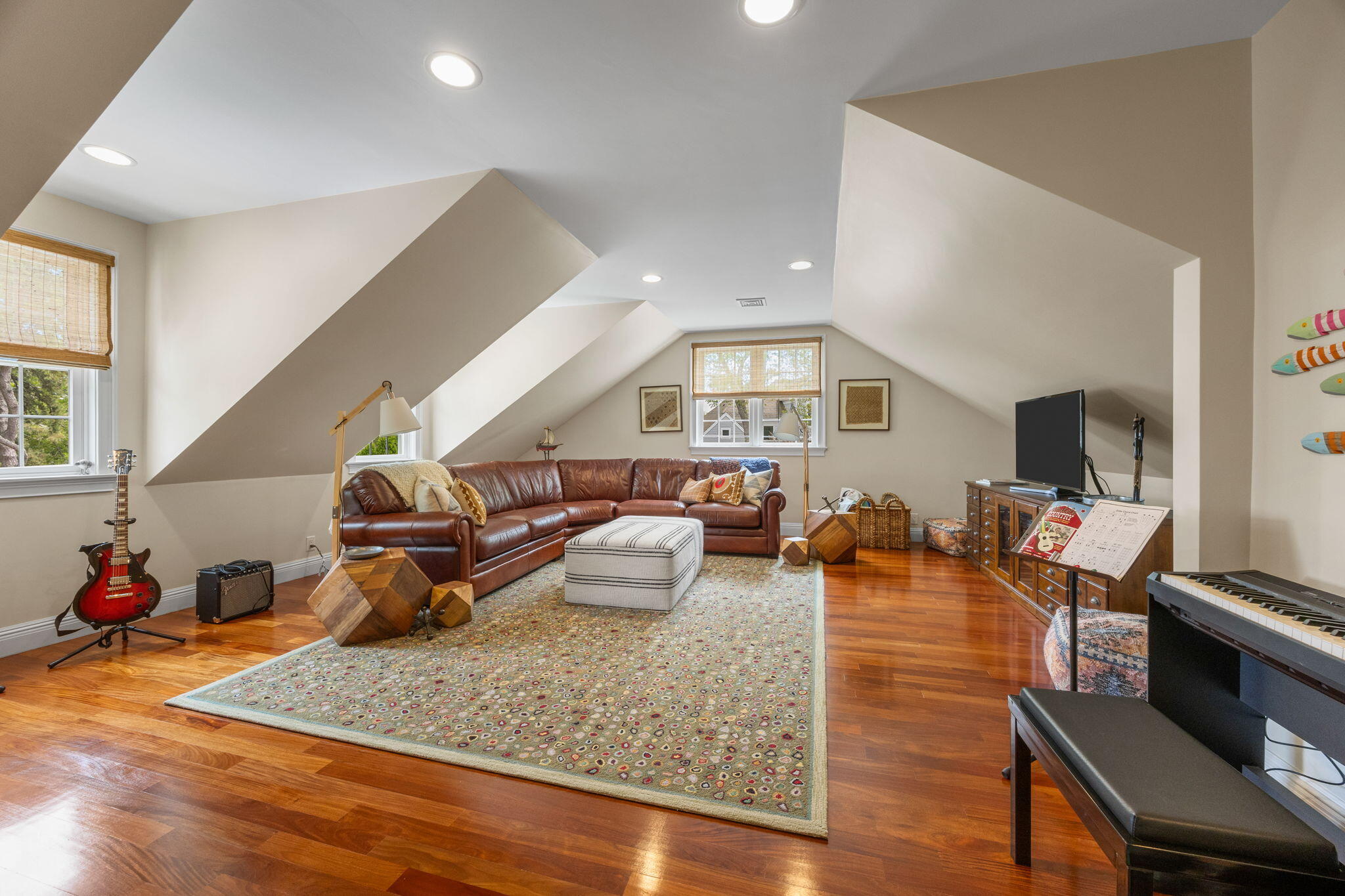 8 Bowsprit Point Mashpee MA 02649
