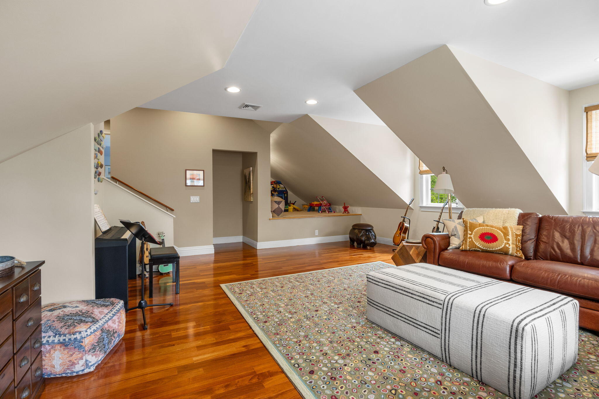 8 Bowsprit Point Mashpee MA 02649