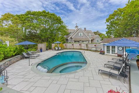 8 Bowsprit Point Mashpee MA 02649
