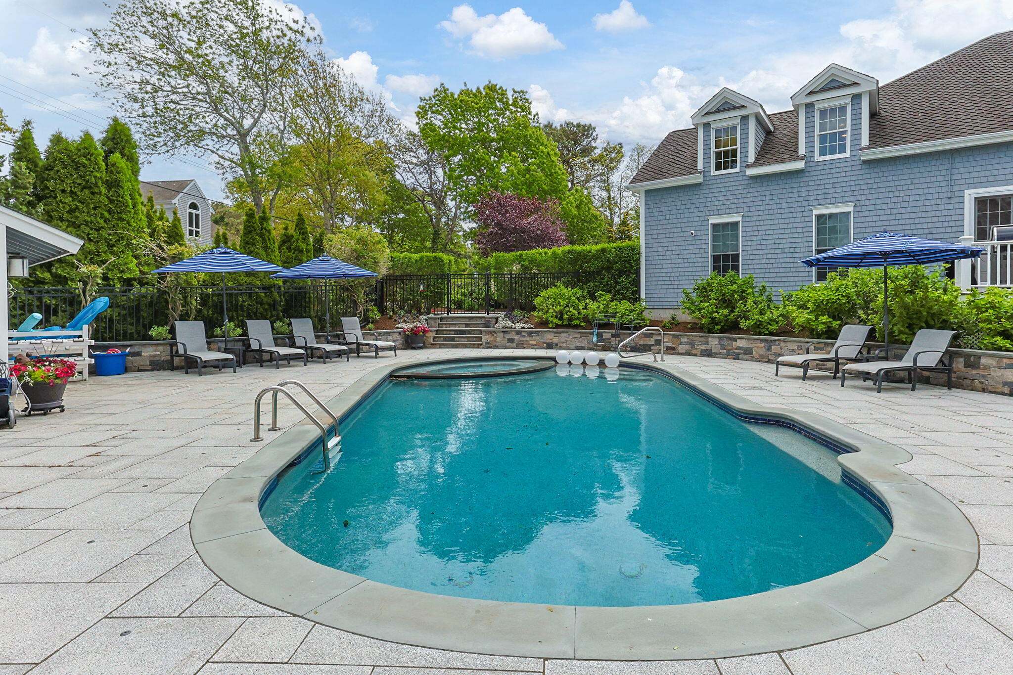 8 Bowsprit Point Mashpee MA 02649