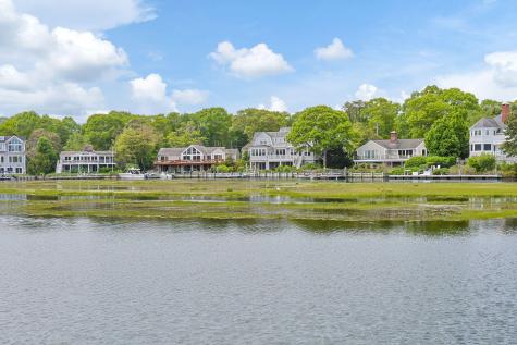 8 Bowsprit Point Mashpee MA 02649