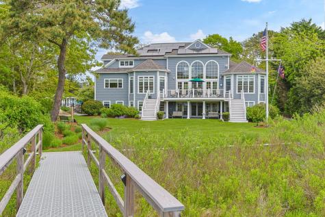 8 Bowsprit Point Mashpee MA 02649