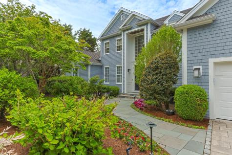 8 Bowsprit Point Mashpee MA 02649
