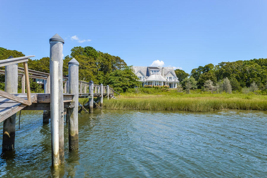 501 Eel River Road Osterville MA 02655
