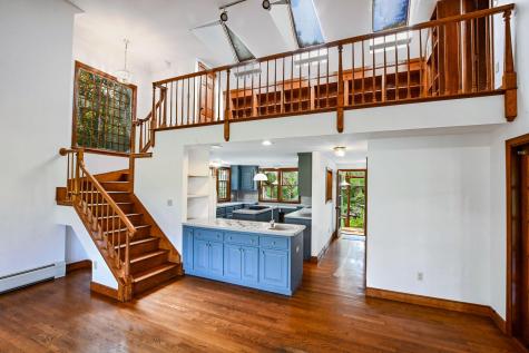 72 Loop Road MA 02540
