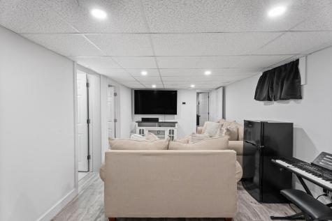 9 Theroux Drive Falmouth MA 02536