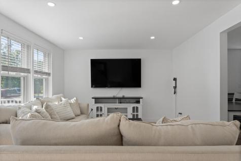 9 Theroux Drive Falmouth MA 02536
