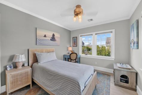 16 Wood Avenue Sandwich MA 02563