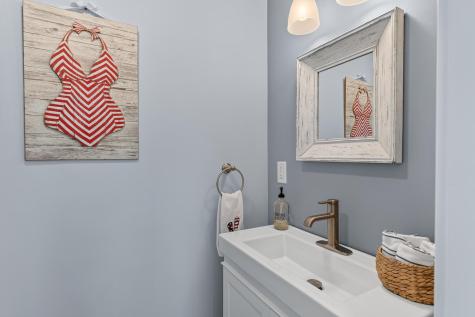 16 Wood Avenue Sandwich MA 02563